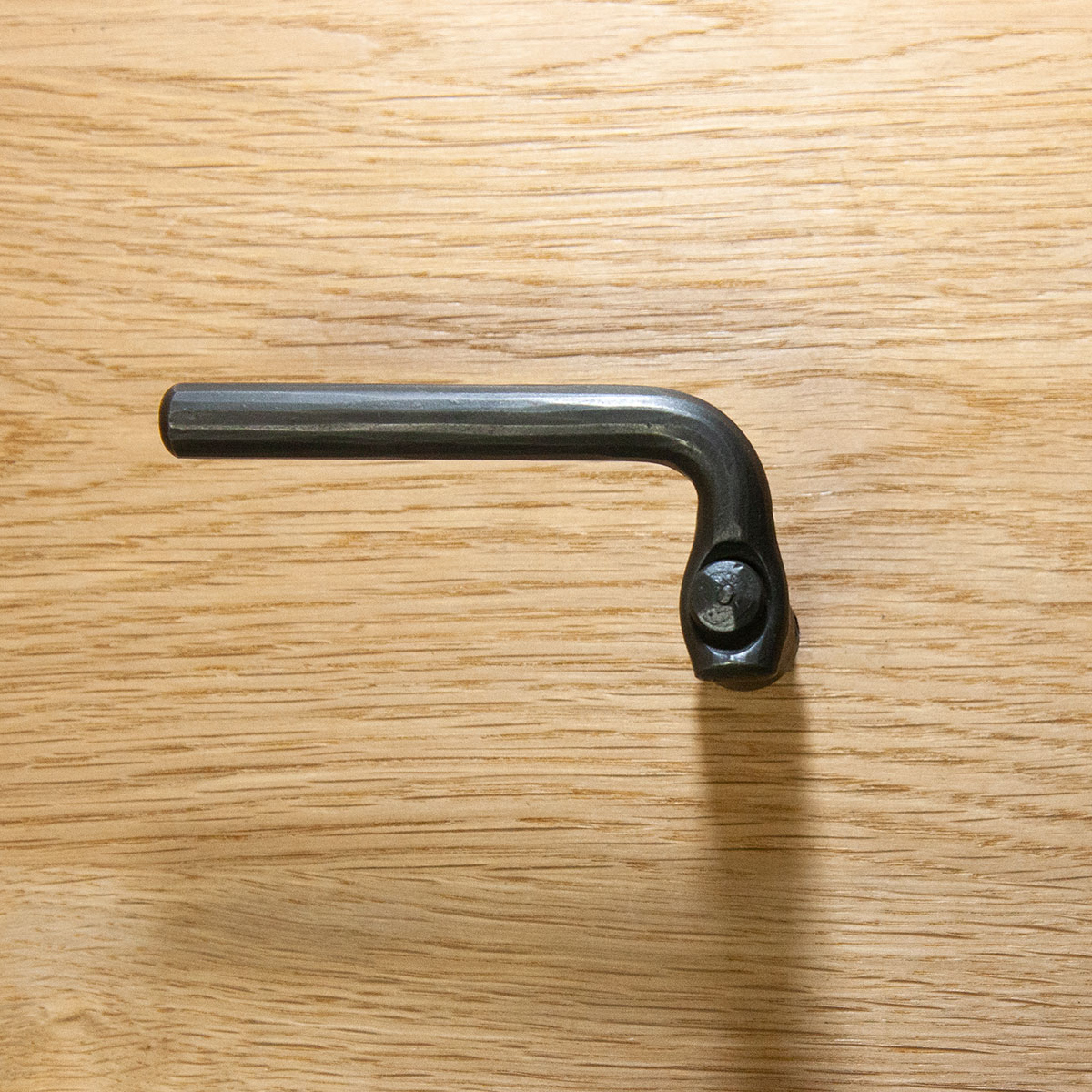 Türdrücker geschmiedet, 90 grad gekröpft